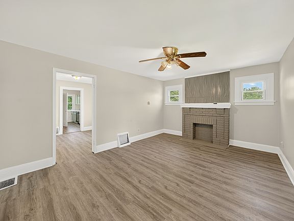 3rd image of 1019 Maywood Ave