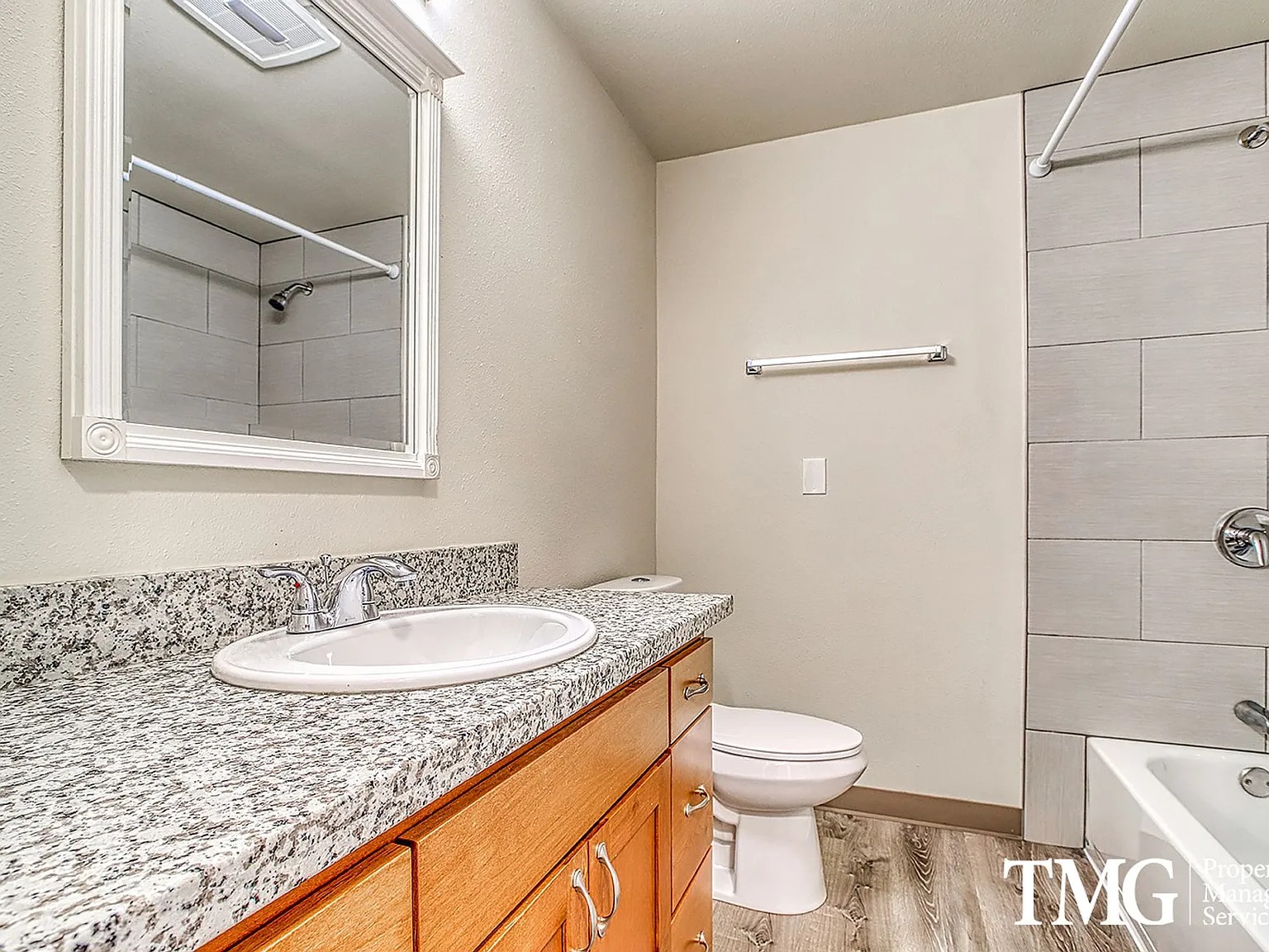 Jackson Court Apartments — Photo 4