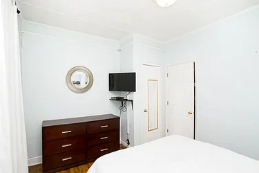 Rented by Eisenberg Exclusives