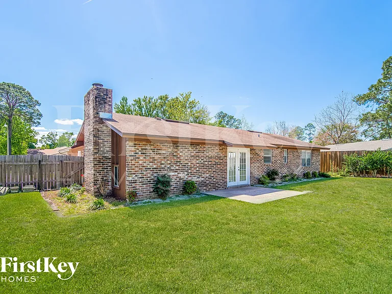 1746 Cinnamon Dr — Photo 15