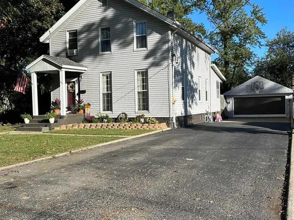 304 E Cole St, Du Quoin, IL 62832