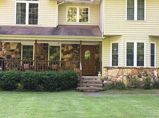 109 Grays Br, Jenkins, KY 41537