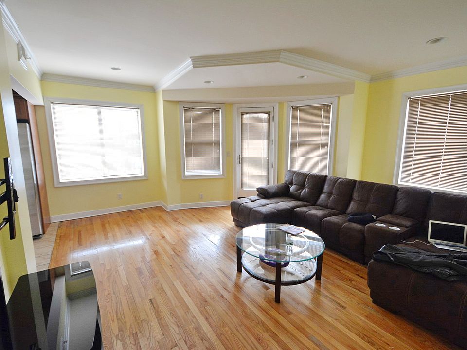 1st image of 3165 Emmons Ave APT 1H