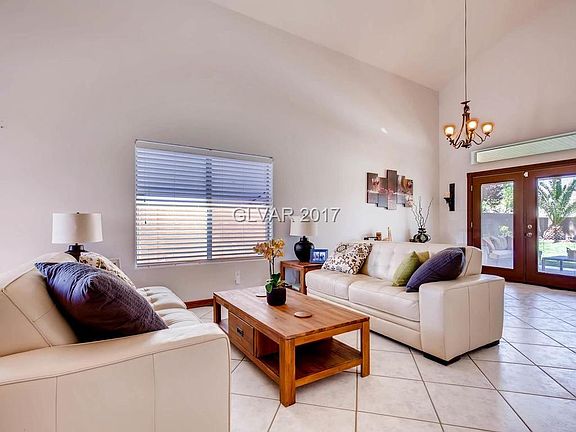 5th image of 7932 Villa Finestra Dr