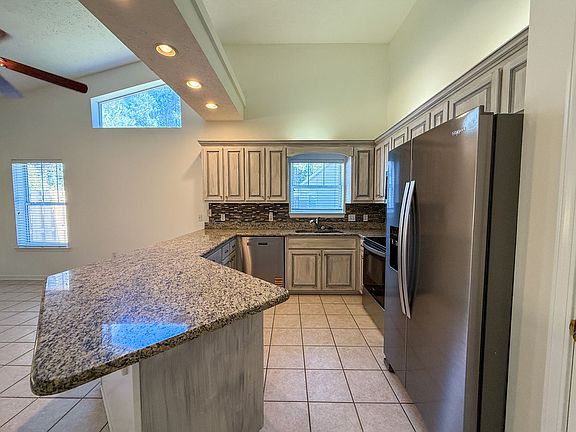 5th image of 1341 Tiger Lake Dr