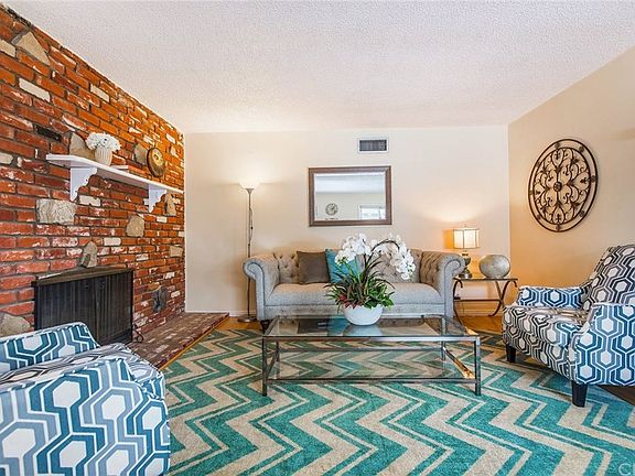 5th image of 10256 Randwick Dr