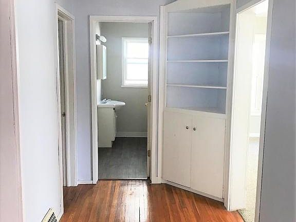 5th image of 2253 Morton Ave