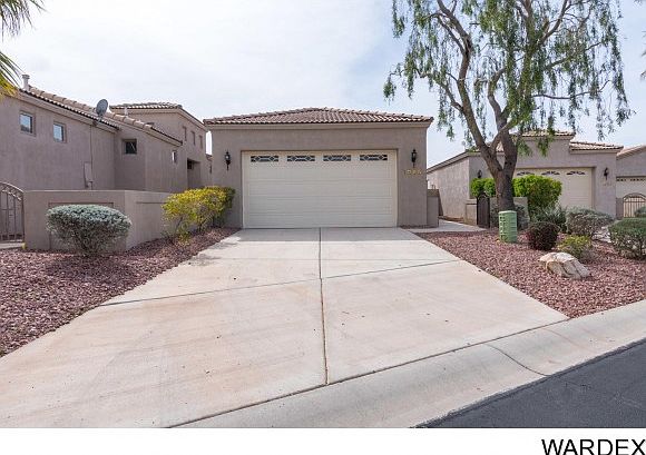 1st image of 1065 Bella Luna Dr