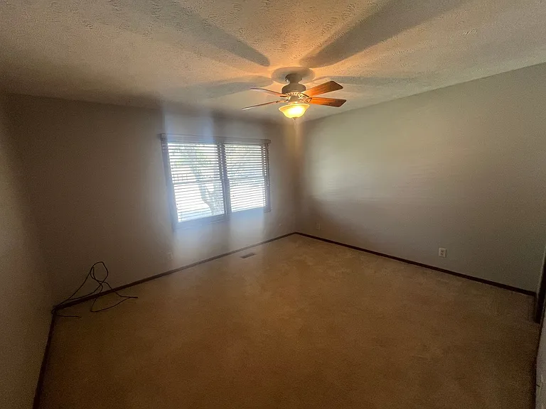 3027 W Capital Ave #33 — Photo 19
