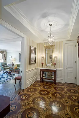 Sold by Sloane Square | media 2