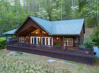 406 Timbuktu Rd, Sylva, NC 28779