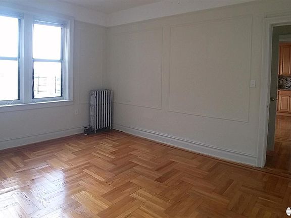 4th image of 490 E 23rd St APT F3