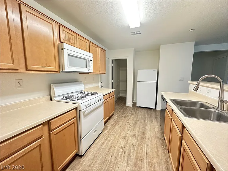 3192 Mist Effect Ave — Photo 7