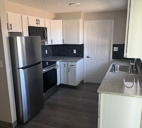 4th image of 141 Maru Ave