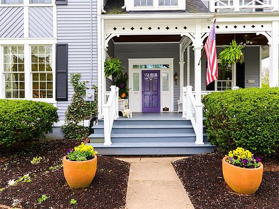 3rd image of 313 Oxford Ave