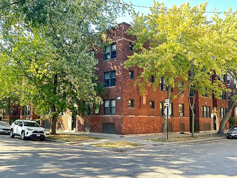 3602 W Sunnyside Ave #4 — Photo 1