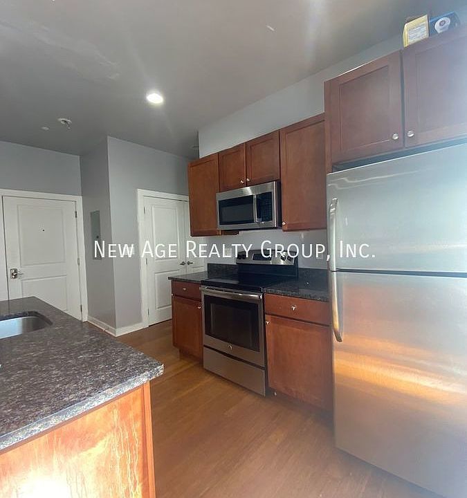 1st image of 3862-68 Lancaster Ave #205