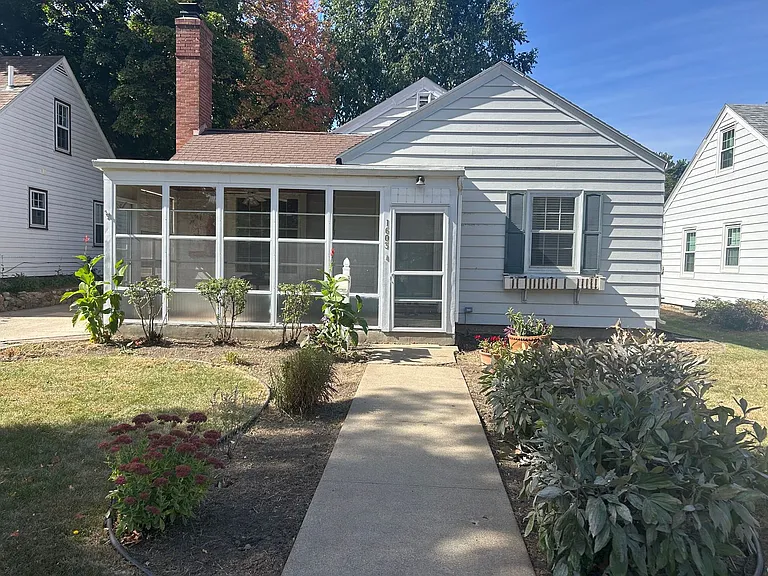 1603 S Carter Pl — Photo 2