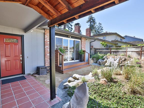 3rd image of 1606 Montrose Way