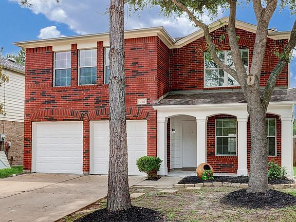 3rd image of 17415 Hoover Gardens Dr