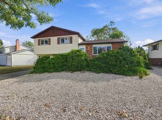 2404 N Van Buren Ave, Loveland, CO 80538