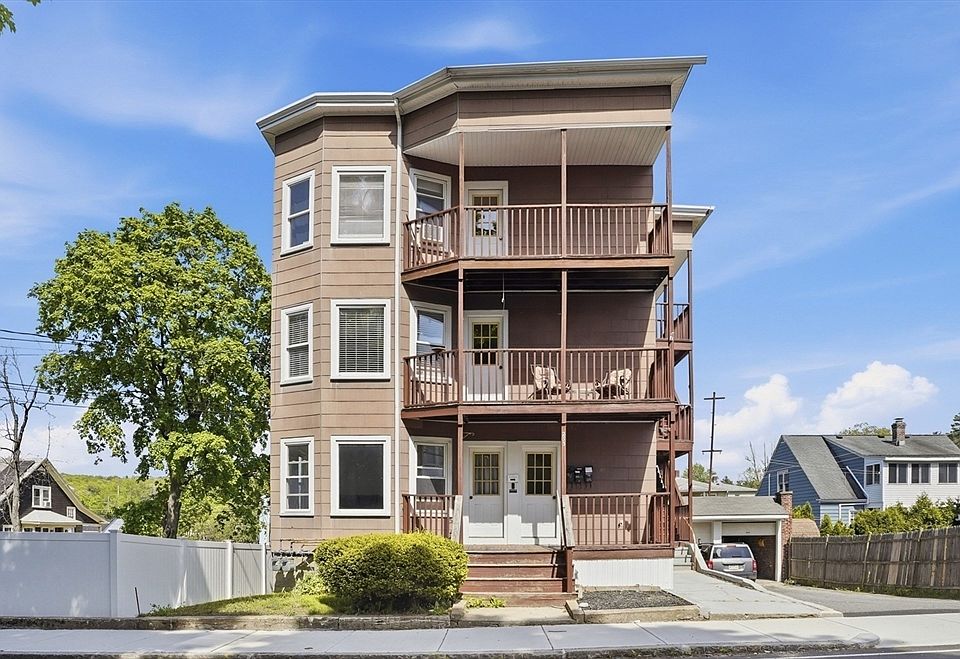 1st image of 233 Clarendon St