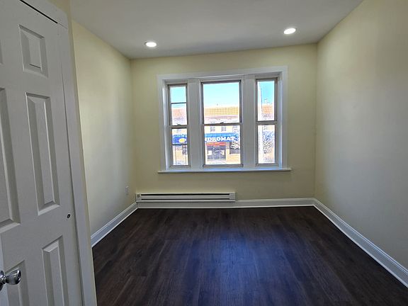 4th image of 418 Avenue C #2F