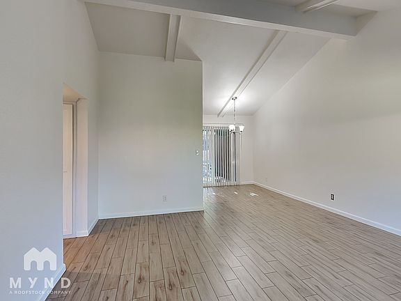 5th image of 2336 Villanova Cir APT 4