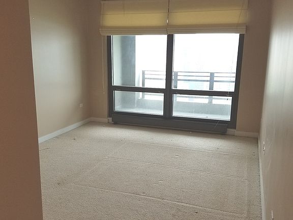 5th image of 130 N Garland Ct Unit 5-86