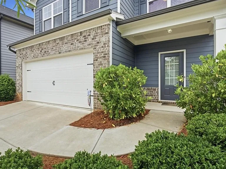 585 Summit Point — Photo 5