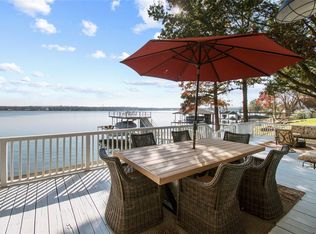 108 Pin Oak Dr, Mabank, TX 75156