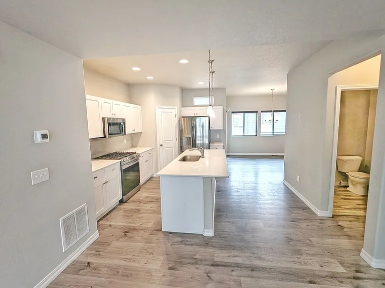 7519 Mount Elbert Point — Photo 10