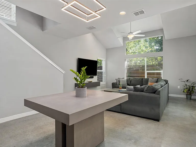 301 W Stassney Ln #12 — Photo 10