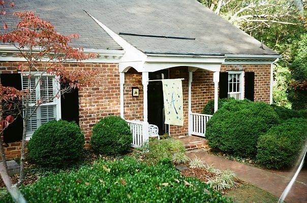 1st image of 196 Oakwood Pl