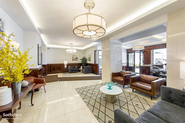 Sold by Sotheby's International Realty | media 19