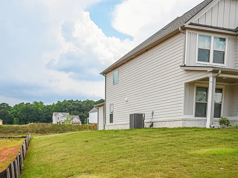 628 Sidney Ct — Photo 104