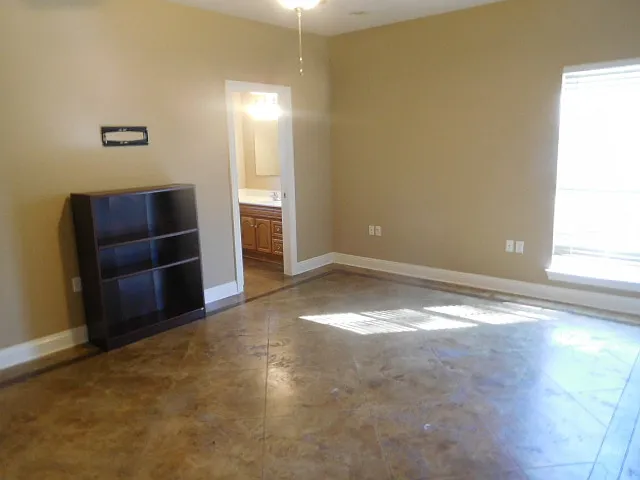 1606 Western Ave — Photo 14