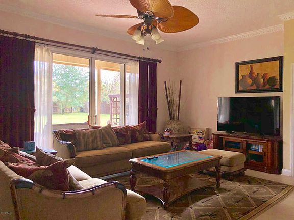 2nd image of 828 S Longneedle Dr
