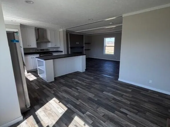 2055 Sulphur Springs Rd, Lebanon, KY 40033