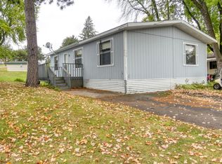 13100 318th St TRAILER 130, Lindstrom, MN 55045