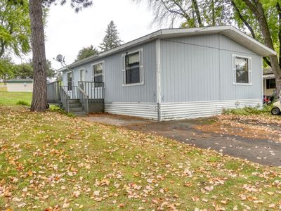 13100 318th St TRAILER 130, Lindstrom, MN, 55045