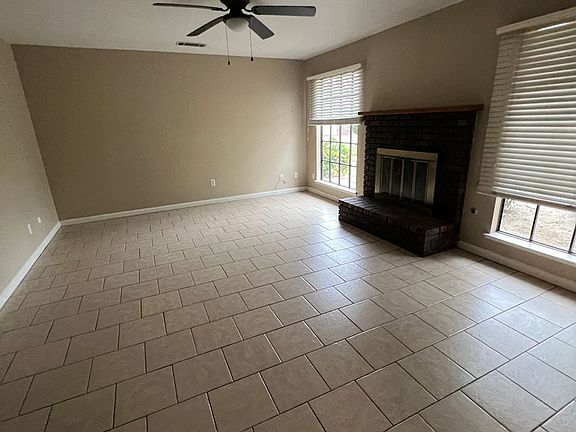 3rd image of 424 E Prosperity Ave