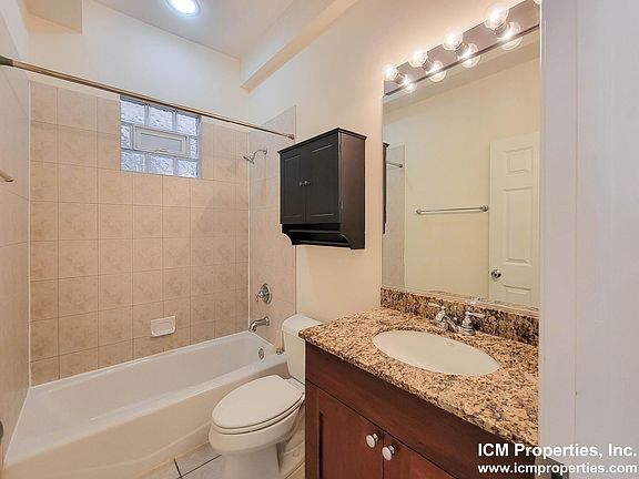5th image of 1431 W Belmont Ave #3S