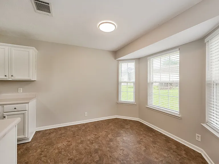 1413 Chesterbrook Ct — Photo 7