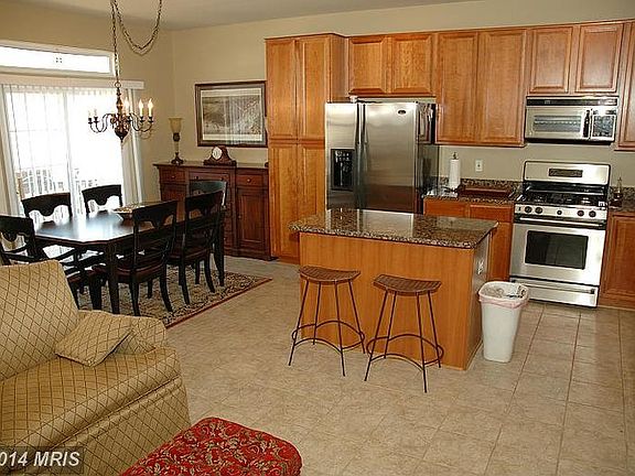 5th image of 688 Belmont Bay Dr