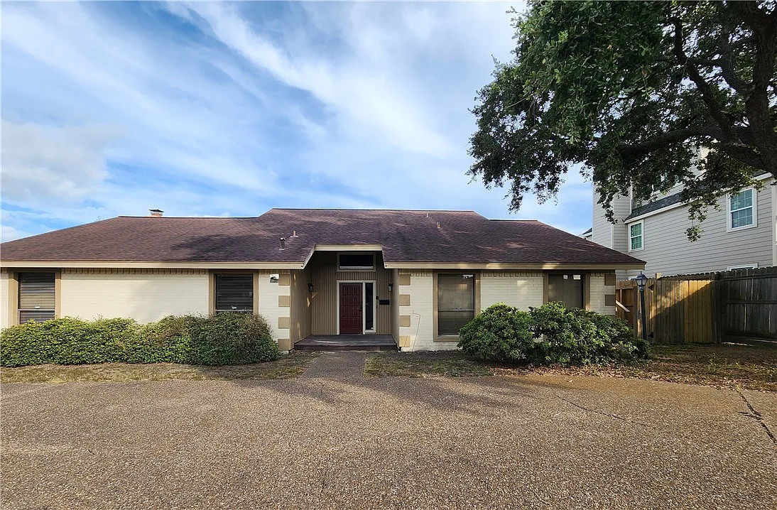 3 bed, 3.0 bath, 1930 sqft, $3,000 — Photo 1
