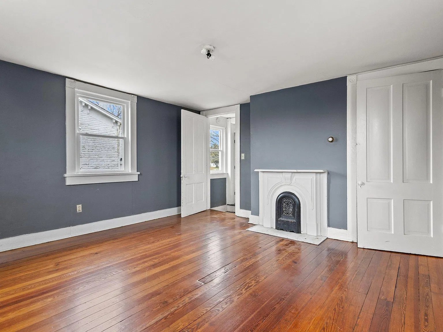 219 S Main St — Photo 2