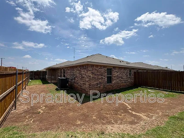 1004B Kerr Ct — Photo 13