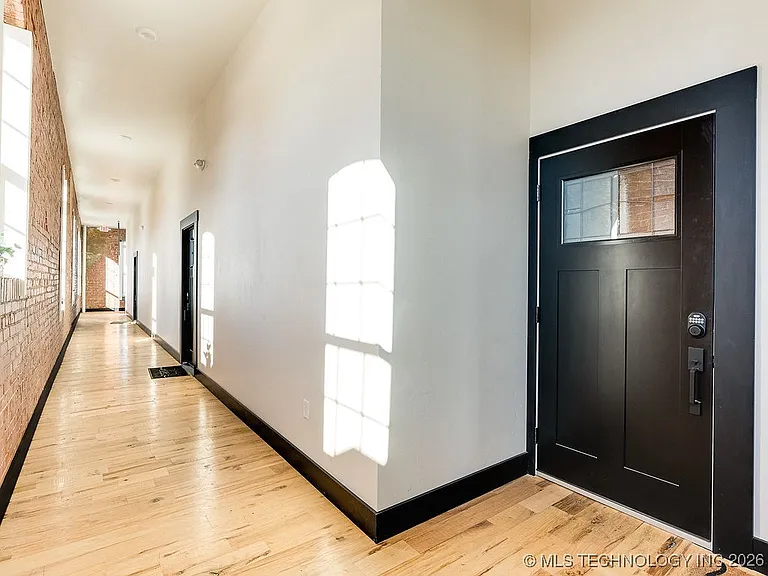 118 W Main St #A — Photo 13