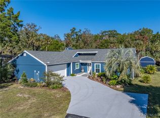 9781 W Halls River Rd, Homosassa, FL 34448